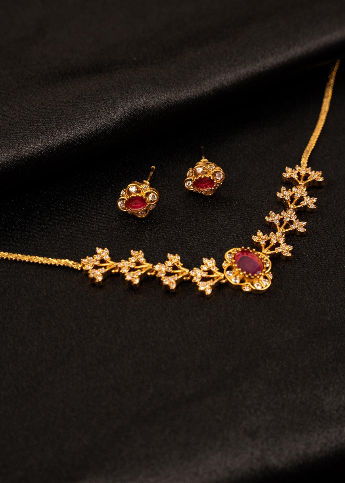 Gold Plated Kundan Choker Necklace Set with Studs/ Minimalistic Jewelry/ Indian Jewelry/ Bridesmaid Jewelry/ Wedding Jewelry/ Ruby/ Green
