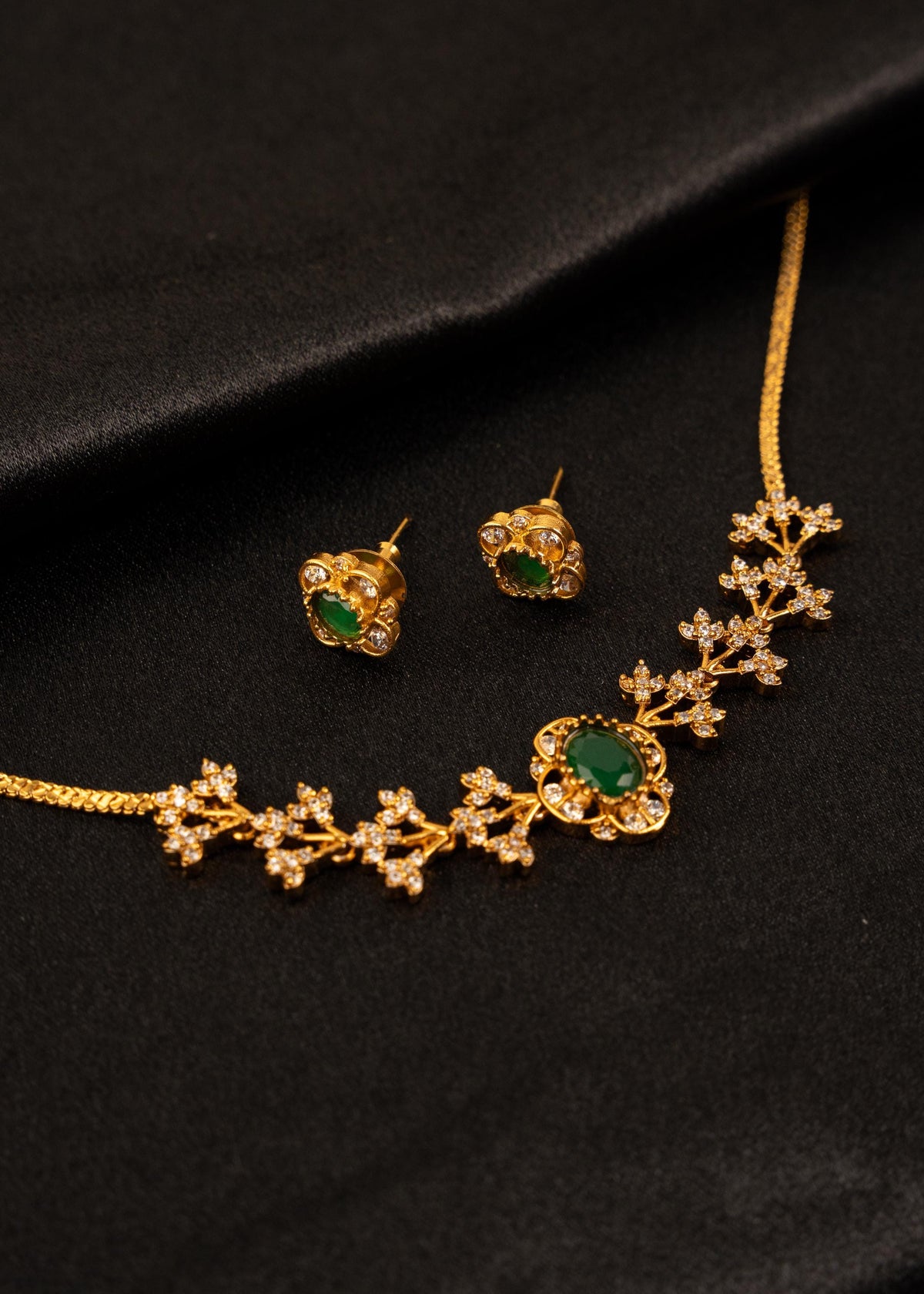 Gold Plated Kundan Choker Necklace Set with Studs/ Minimalistic Jewelry/ Indian Jewelry/ Bridesmaid Jewelry/ Wedding Jewelry/ Ruby/ Green