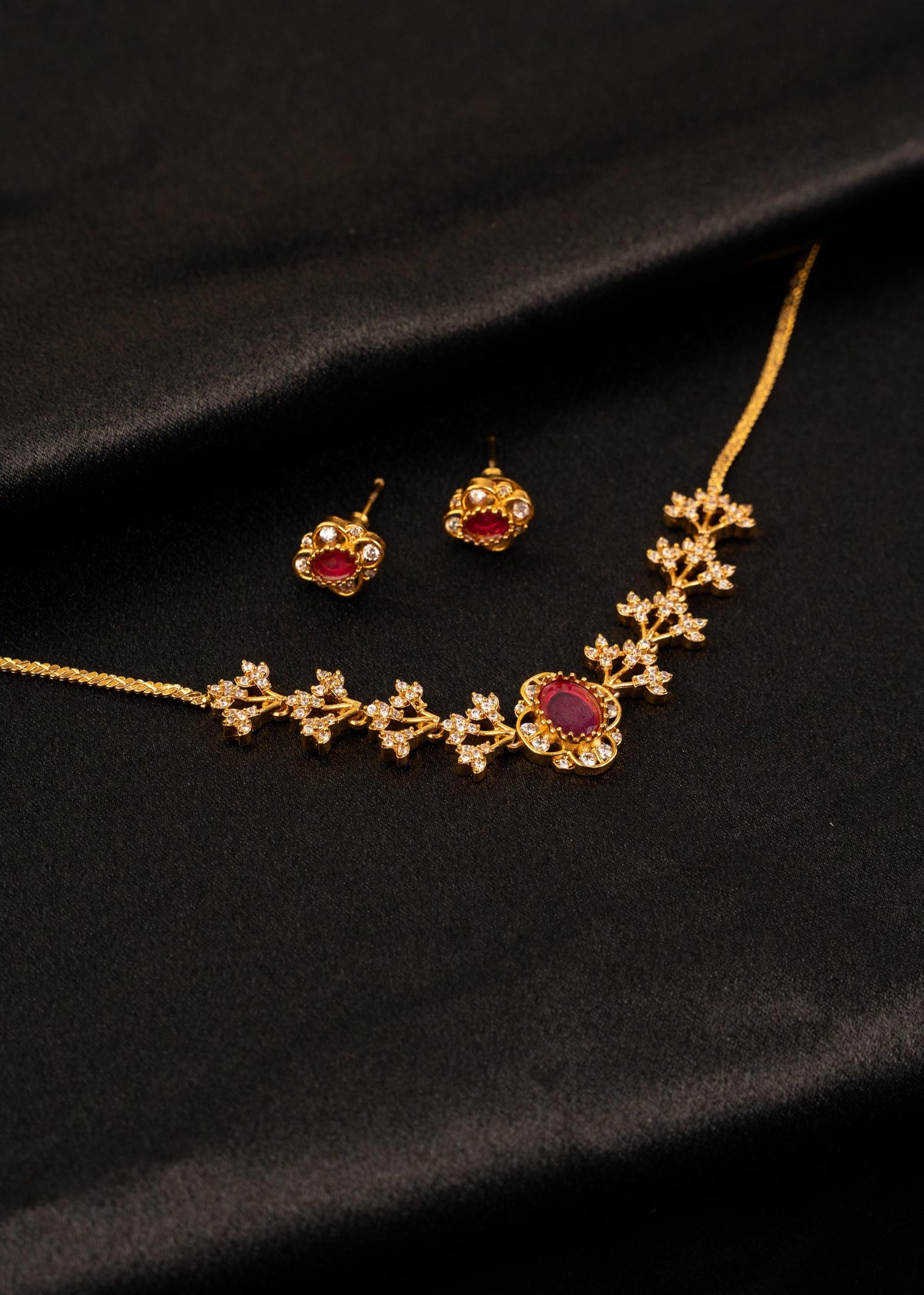 Gold Plated Kundan Choker Necklace Set with Studs/ Minimalistic Jewelry/ Indian Jewelry/ Bridesmaid Jewelry/ Wedding Jewelry/ Ruby/ Green