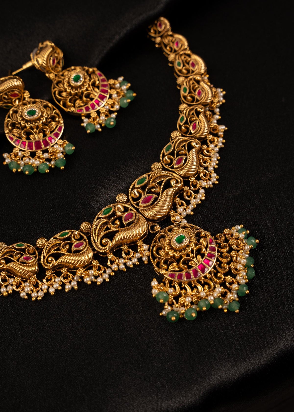 Exclusive Kundan Meenakari Choker Necklace Set/ South Indian Jewelry/ Wedding necklace/ Ruby Green Necklace/ Statement Necklace/ Antique