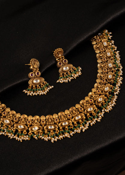 Premium Antique Gold Choker Necklace Set/ Indian Wedding Jewelry/ Traditional Jewelry/ Kundan Choker Necklace/ Statement Jewelry/