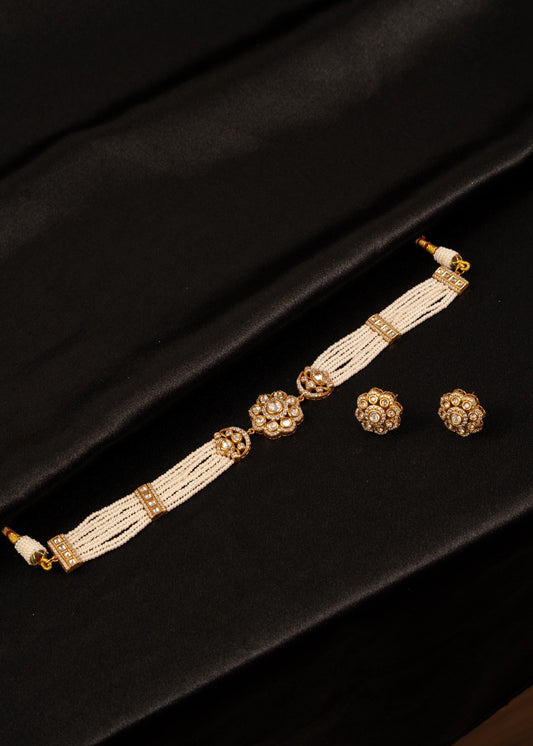 Premium Kundan Sleek Choker Necklace Set With Studs/ Indian Wedding Jewelry/ Minimalistic Necklace/ Pearl Jewelry/ Statement Necklace/ White