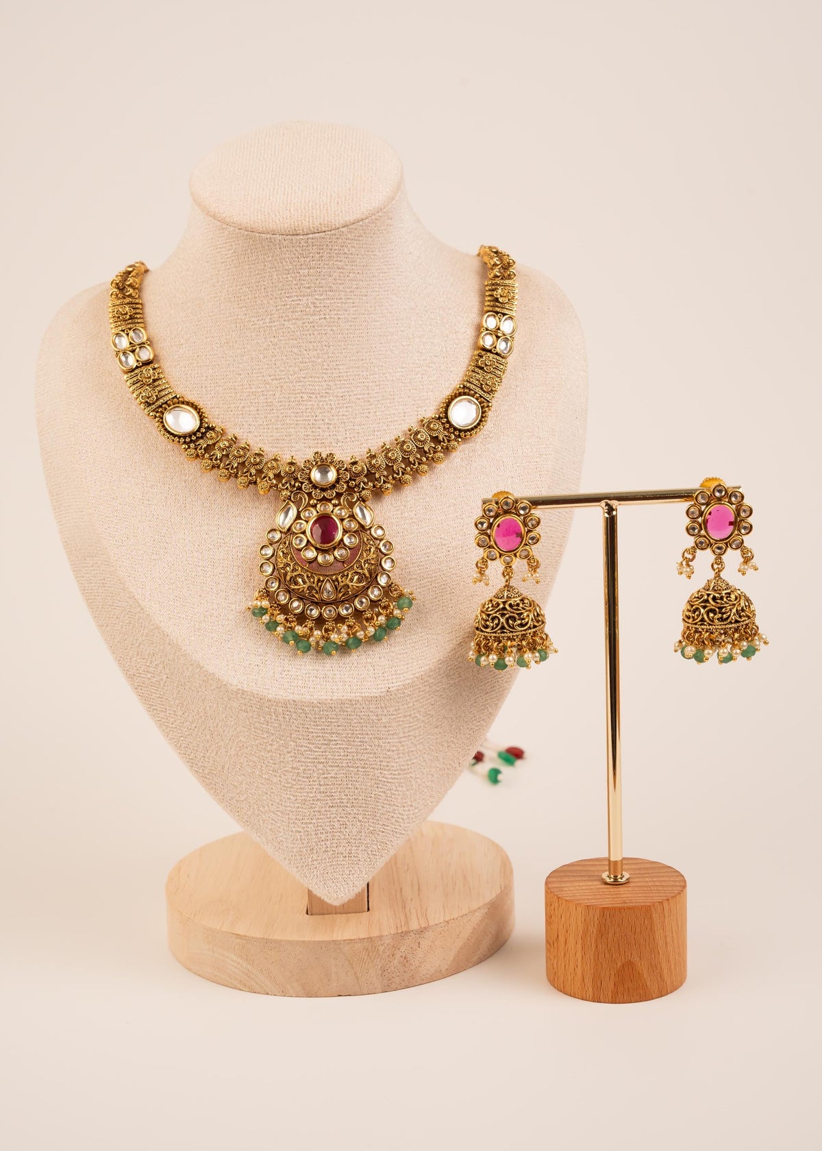 Gold Plated Kundan Pendant Necklace Set/ Indian Wedding Necklace/ Statement Jewelry/ Bridal Necklace/ Antique Jewelry/ Ruby/ Jhumki Earrings
