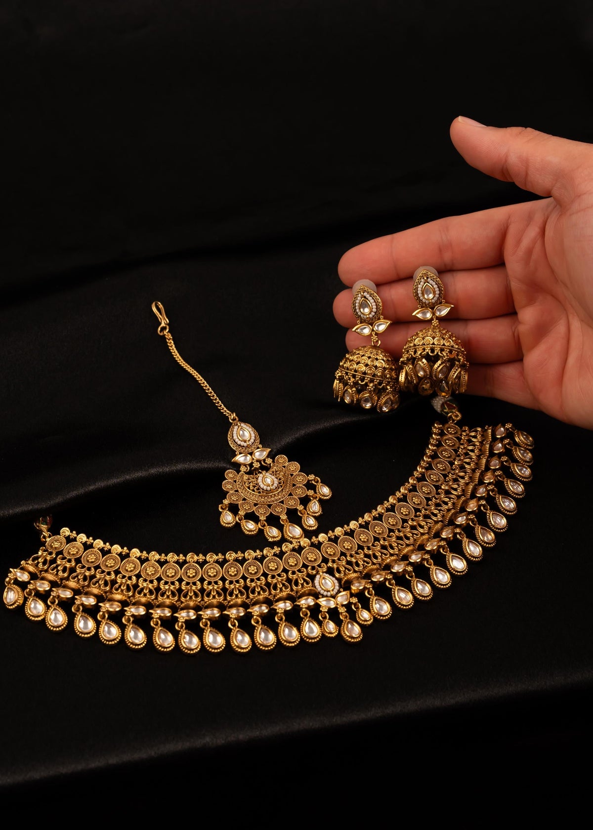 Premium Antique Kundan Choker Necklace Set with Jhumki Earrings/ Indian Wedding Jewelry/ Bridal Neckalce/ Gold Plated Jewelry/ Maang Tikka