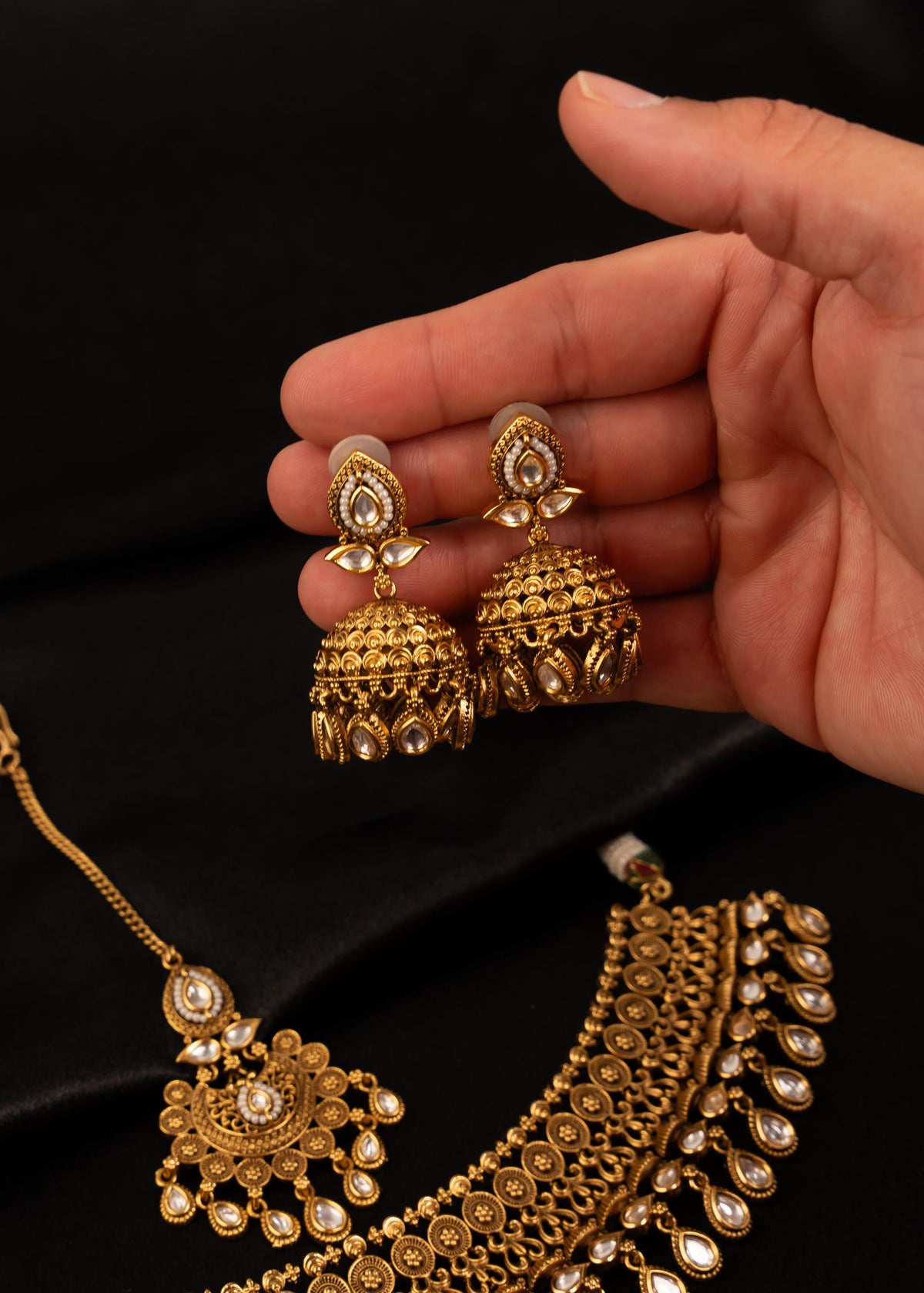 Premium Antique Kundan Choker Necklace Set with Jhumki Earrings/ Indian Wedding Jewelry/ Bridal Neckalce/ Gold Plated Jewelry/ Maang Tikka