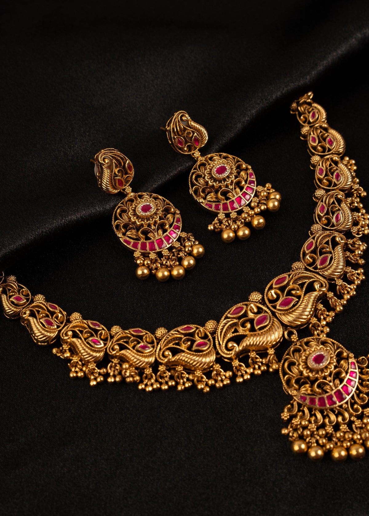 Exclusive Kundan Meenakari Choker Necklace Set/ South Indian Jewelry/ Wedding necklace/ Ruby Green Necklace/ Statement Necklace/ Antique