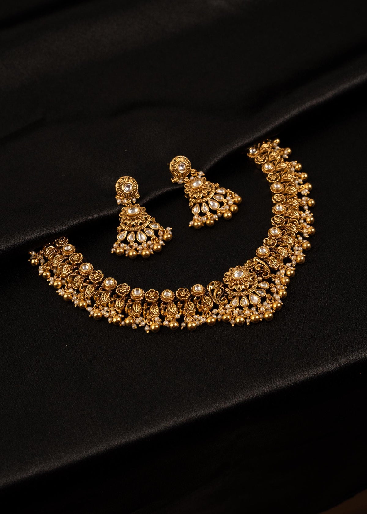 Premium Antique Gold Kundan Choker Necklace Set/ Green Beads Necklace/ Indian Wedding Necklace/ South Indian Jewelry/ Bridesmaid Jewelry