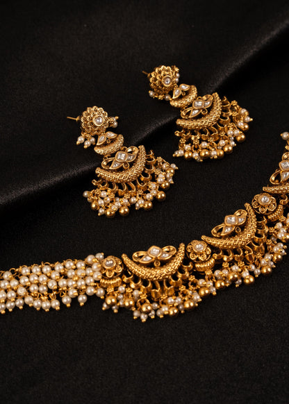 Exclusive Kundan Pearl Choker Necklace Set/ South Indian Jewelry/ Bridal Necklace Set/ Statement Jewelry/ Green/ Ivory/ Gold Plated Necklace