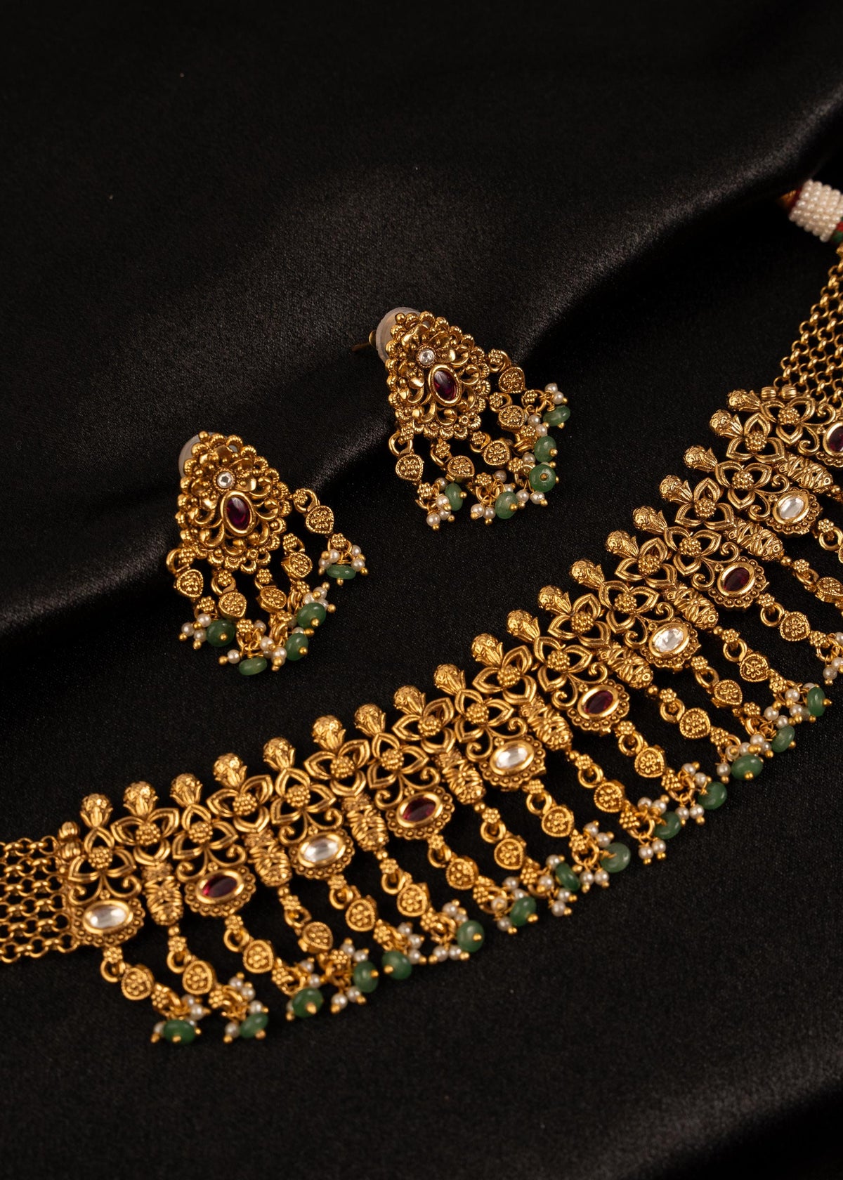 Gold Plated Kundan Choker Necklace Set/ Beaded Necklace with Small Earrings/ Statement Necklace/ Minimalistic Necklace/ Ruby/ Green/ Antique