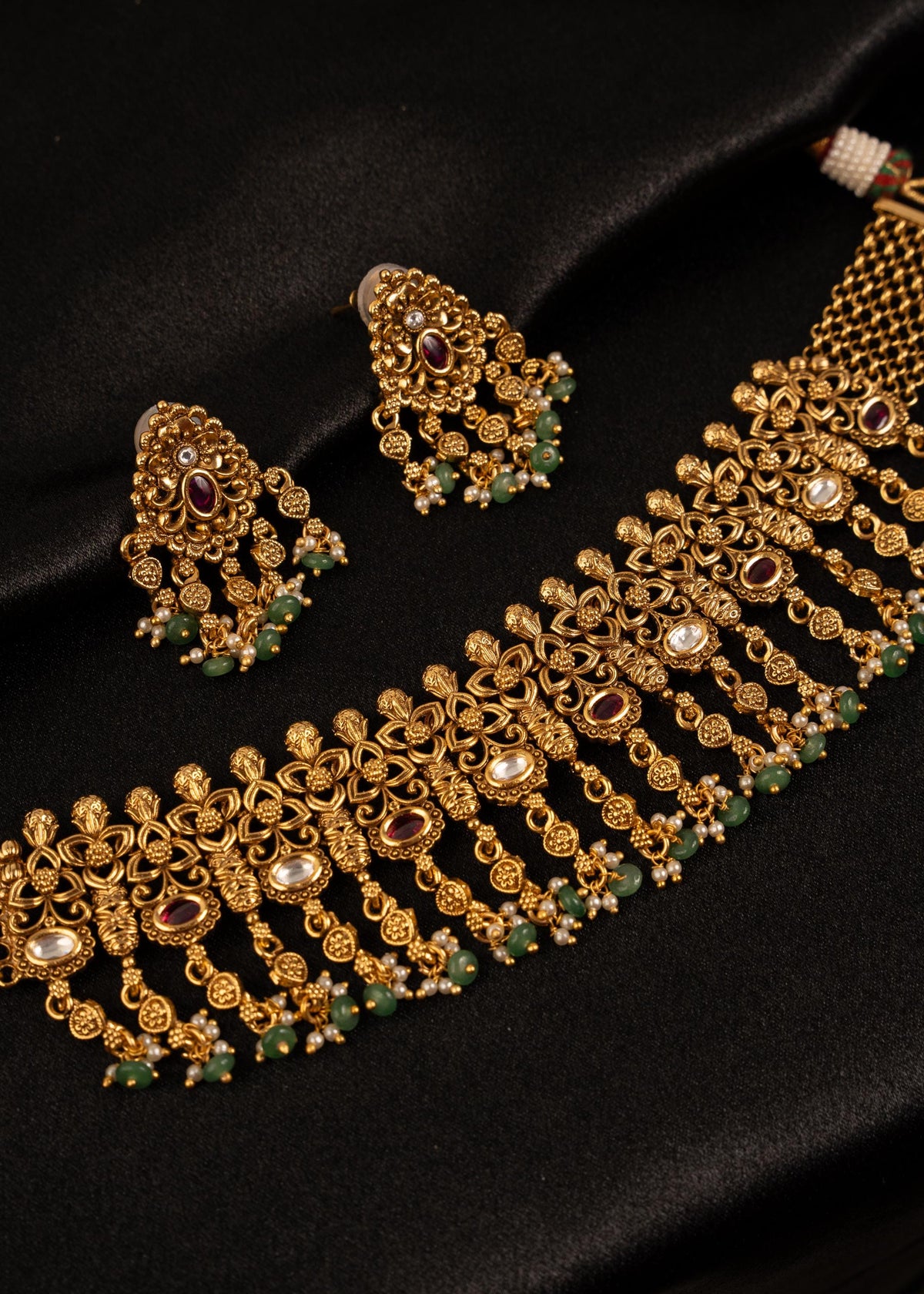 Gold Plated Kundan Choker Necklace Set/ Beaded Necklace with Small Earrings/ Statement Necklace/ Minimalistic Necklace/ Ruby/ Green/ Antique