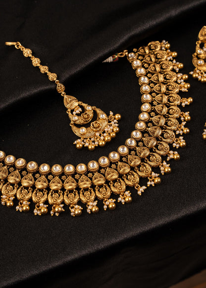 Exclusive Gold Plated Kundan Necklace Set/ Indian Bridal Jewelry/ Antique Necklace/ Traditional Jewelry/ Statement Necklace/ Maang Tikka