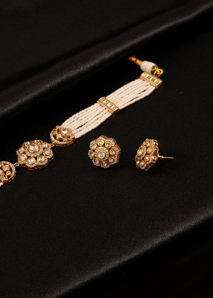 Premium Kundan Sleek Choker Necklace Set With Studs/ Indian Wedding Jewelry/ Minimalistic Necklace/ Pearl Jewelry/ Statement Necklace/ White