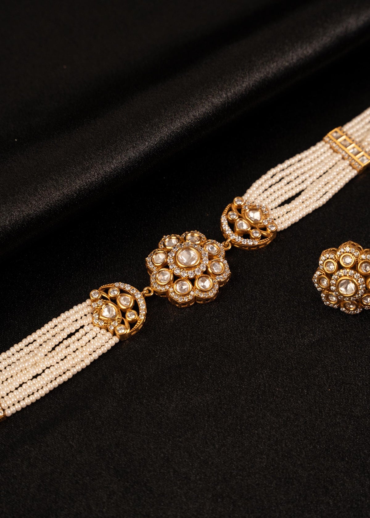 Premium Kundan Sleek Choker Necklace Set With Studs/ Indian Wedding Jewelry/ Minimalistic Necklace/ Pearl Jewelry/ Statement Necklace/ White