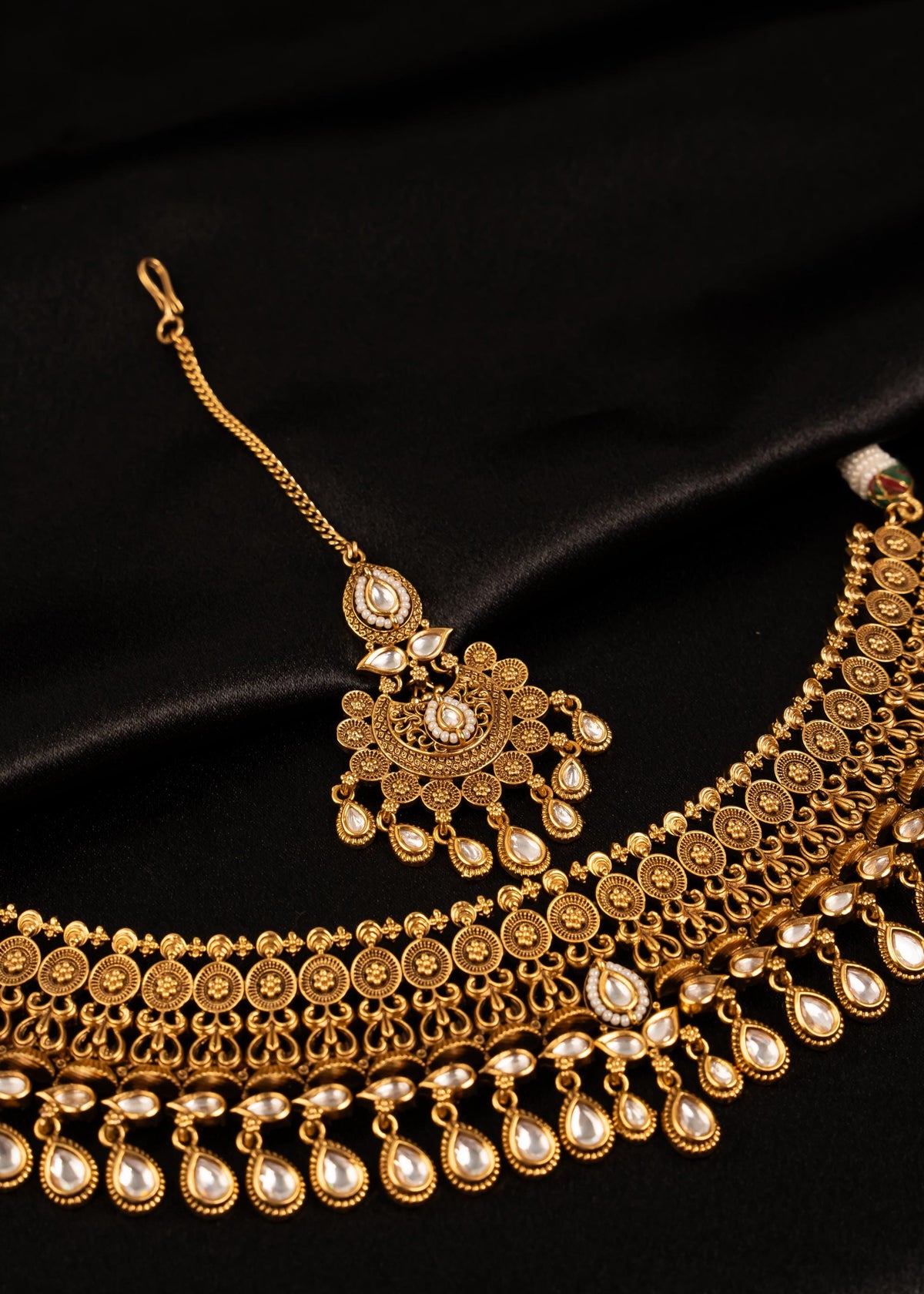 Premium Antique Kundan Choker Necklace Set with Jhumki Earrings/ Indian Wedding Jewelry/ Bridal Neckalce/ Gold Plated Jewelry/ Maang Tikka