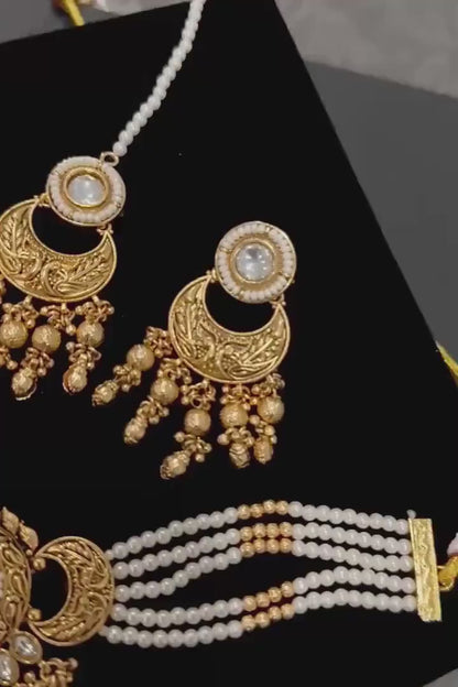 Antique Gold Choker Necklace Set with Tikka/ Indian Jewelry/ Traditional Jewelry/  Gold Plated Jewelry/ Bridal Jewelry/ Multi/ Reception